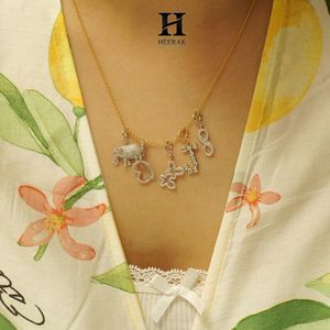 Fabricante de Joyería Fina Personalizada - Colgante de Diamantes con Motivo de Mariposa en Oro de 14k para Venta al Por Mayor, Certificado IGI/GIA - Product Image 6
