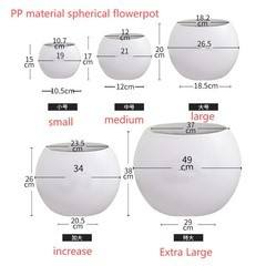 Pots de fleurs sphériques en plastique blanc - Légers, durables, écologiques, en PP avec revêtement en poudre, modernes, pour la maison, le jardin et le sol - Product Image 3
