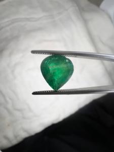 Pierre précieuse naturelle émeraude zambienne 4,03 ct, taille poire, facettée, verte, vente en gros, pour la fabrication de pendentifs et bagues de luxe - Product Image 2