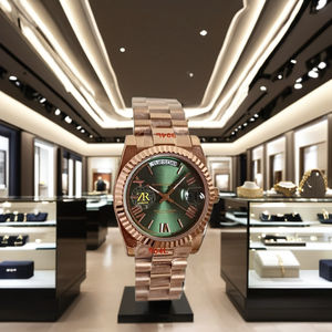 Reloj Mecánico de Lujo de 36 mm en Oro Rosa, Alta Calidad, Cierre Oculto, Esfera Verde con Efecto Rayos de Sol, Números Romanos, Edición Limitada, Estilo Hip Hop - Product Image 5