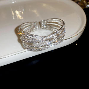 AMBER JEWELS Bracelet tennis unisexe Infinity avec diamant de laboratoire taille brillant serti griffe, plaqué or 10K, maillons de chaîne, classique pour usage quotidien - Product Image 4