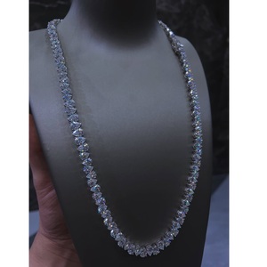 Collar de Cadena de Plata 925 de Lujo con Diamantes Moissanite VVS de Alta Calidad, Perfecto para Uso Diario y para Fiestas, Disponible para la Venta - Product Image 1