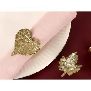 Anneau de serviette en métal professionnel pour la décoration de table de mariage, la réception, la décoration de salle à manger et la mise en place de banquets - Product Image 1