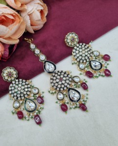 Elegant Kundan Pearl Strand Choker <b>Necklace</b> Set With Earrings And Mangtika Traditional Ethnic Festive Wear Jewellery Collections - Product Image 3