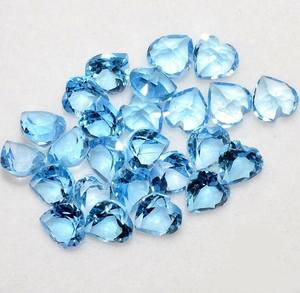 บลูโทแพซธรรมชาติทรงหัวใจเจียระไนแบบเหลี่ยม  ขนาดมาตรฐาน  พร้อมใบรับรอง  ไม่ผ่านการปรับแต่ง  พร้อมสำหรับการฝังในเครื่องประดับ - Product Image 2