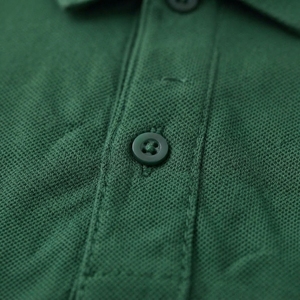 เสื้อยืดลำลองพรีเมียมสำหรับผู้ชาย แขนสั้น ปกคอพับ ผ้าถัก 100% คอตตอน ป้องกันรอยยับ ใส่ได้ทุกวัน สไตล์สมาร์ทแคชชวล - Product Image 6
