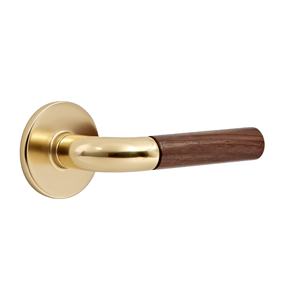 มือจับประตูเหล็กสีทองเหลืองแบบคู่ สำหรับบ้าน โรงแรม ร้านอาหาร ปรับแต่งได้ พร้อมอุปกรณ์ประตูแบบมีระบบเปิด-ปิด - Product Image 1