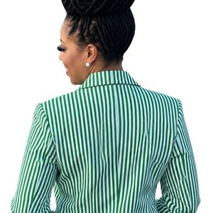 Blazer Sororité Vert Rose Noir pour Femme – Veste de Costume Formelle Colorée avec Patch Brodé – Tenue de Bureau Tendance et Professionnelle - Product Image 4