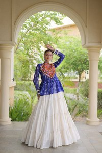 Blusa Étnica India Tradicional con Diseño de Corazón Bordado, Azul, de Algodón, Corte Holgado, Midi, para Mujer, Ropa de Boda - Product Image 3
