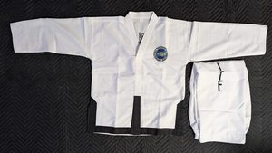 Uniforme de Taekwondo de haute qualité approuvé par l'ITF, en polyester/coton blanc, doux, unisexe, pour adultes, Master Dan Training ITF Dobok Hi-Force - Product Image 1