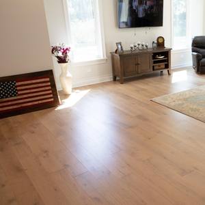 Plancher en bois de chêne blanc d'ingénierie, épaisseur 3/8 po, largeur 6 po, naturel, lisse, rainuré et langueté - Product Image 2