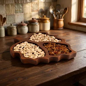 Plateau à fruits secs en bois, plateau de service en bois fait main, vaisselle décorative en bois naturel pour fruits secs, noix, collations, apéritifs, cuisine - Product Image 1