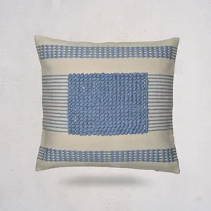 Funda de Cojín Tejida a Mano Estilo Marroquí IX con Bordado de Borlas |   Funda de Almohada Decorativa Estilo Boho |   Suministro a Granel y Tamaños Personalizados - Product Image 2