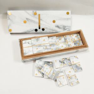 Juego de Dominó Moderno de Mármol con Detalles en Latón y Caja de Almacenamiento de Madera, Elegante Decoración de Mesa para Reuniones Familiares - Product Image 3
