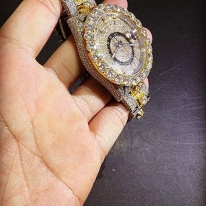 Montre de luxe entièrement sertie de diamants VVS de qualité supérieure, fabriquée en laboratoire, nouvelle collection - Product Image 3