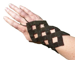 Conjunto de brazalete de anillo de pulsera de esclavo de inspiración vintage bohemio de La India, perla con cuentas de semillas, piedra principal, forma de flor bonita de Zh Traders - Product Image 1