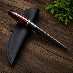 Couteau de chasse artisanal en acier Damas, personnalisé, pour le camping en plein air, manche en bois, étui en cuir, longueur totale de 12 pouces, lame à pointe clip. - Product Image 2