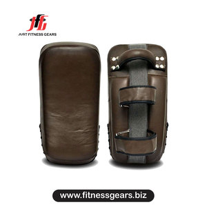 Protector de Muay Thai de Cuero Just Fitness Gears para Entrenamiento de Kickboxing, Correa de Muñeca Ajustable, Equipo de Artes Marciales para Adultos - Product Image 1