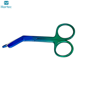 Ciseaux de pansement légers et de haute qualité en acier inoxydable chirurgical pour la coupe sûre en milieu médical, les premiers secours et les soins des plaies - Product Image 3