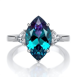 Anillo de Compromiso de Oro de 14K con Circonita Cultivada en Laboratorio, Corte Pera, Piedras Laterales de Diamante, Joyería Fina de Lujo, Anillo Personalizado - Product Image 5