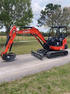 Mini-excavatrice sur chenilles Kubota KX040-4, excavatrice compacte, excavatrice sur chenilles pour la construction et l'aménagement paysager - Product Image 4