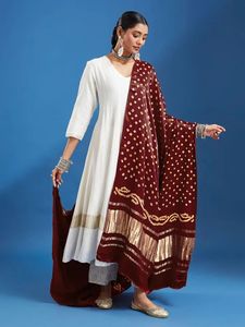 Green Bandhani Dupatta Silk <b>Shawl</b> Hand Drawn Ethnic Traditional Scarf for <b>Wedding</b> Party Casual Wear - Product Image 3