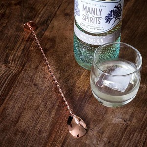 Cuillère à bar en acier inoxydable professionnelle avec manche torsadé, outil de mélange de cocktails haut de gamme, accessoire élégant pour mélanger les boissons - Product Image 6