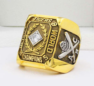 Anillo de Campeonato Personalizado Moderno de Acero Inoxidable |   Anillo Deportivo Personalizado para Equipo - Product Image 3