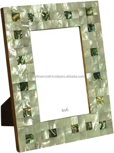 Cadre photo décoratif fait main en résine incrustée de nacre pour la décoration intérieure et l'affichage de table - Product Image 1