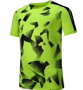 Conjunto Deportivo Personalizado de Alta Calidad para Niños, Camiseta de Fútbol de Manga Corta Verde con Estampado por Transferencia Térmica - Product Image 5