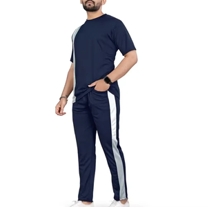 Conjunto Deportivo Transpirable de Verano para Hombre, Camiseta de Manga Corta y Pantalones Deportivos, Algodón Suave, Azul Marino a Rayas, Ideal para Deportes - Product Image 3