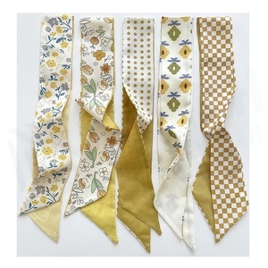 Women's <b>Square</b> <b>Silk</b> <b>Scarf</b> Floral Print Elegant Multi-Functional Outdoor Fashion Accessory All Seasons - Product Image 3