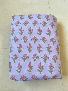 Tissu 100% Coton Écologique Léger Imprimé à la Main Motif Floral Violet Buti Indien Sanganeri pour Robes et Vêtements Filles Garçons - Product Image 3