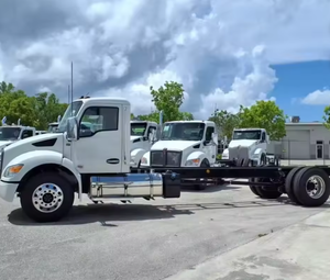 Camión Kenworth T380 de Eje Único, Cabina y Chasis Usados, Cabina Regular, Bajo Kilometraje, Envío Mundial, Calidad Superior 2025 2026 - Product Image 2