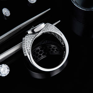 แหวนคู่รักแบบ Unisex AMBER JEWELS เงินแท้ 925 ประดับเพชรโมอิสซาไนต์ทรง Brilliant Cut ตัวเรือนชุบโรเดียม พร้อมใบรับรอง IGI - Product Image 2