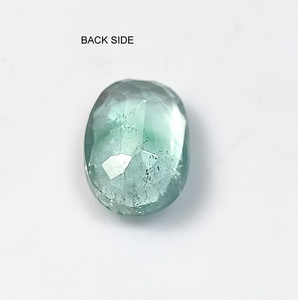 Émeraude naturelle verte nigériane de 2,65 carats, taille ovale, facettée, pierre précieuse non montée avec effet optique lumineux et taille calibrée - Product Image 4