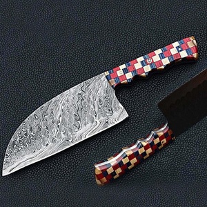 Couteau de chef serbe artisanal en acier Damas avec manche en bois multicolore, couteau professionnel pour boucher et découpe de viande - Product Image 5
