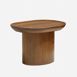 Table basse ovale en teck massif de style Japandi avec plateau surélevé et base en piédestal cannelé - Product Image 1