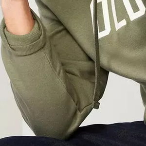 Sweat-shirt à capuche vert olive pour homme, coupe classique, en polaire, décontracté, avec fermeture éclair et poches, idéal pour l'hiver, brodé, uni teint - Product Image 5