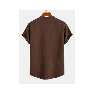 T-shirt de luxe pour homme à manches courtes, en coton doux, coupe confortable et design inspiré du streetwear contemporain - Product Image 2