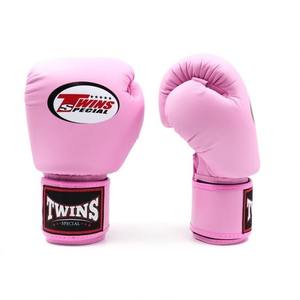 Gants de boxe Twins personnalisés très demandés, équipement de combat, cuir véritable de haute qualité, gants de boxe Twins pour le sparring - Product Image 2
