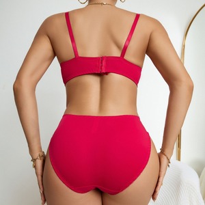 Ensemble de lingerie féminine 2 pièces en dentelle transparente, écologique et respirant, avec broderie florale, coussinets intégrés, soutien-gorge et culotte sexy transparents - Product Image 2