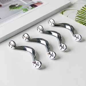 Poignée de meuble en alliage d'aluminium en forme de S, motif cristal, durable et luxueuse, pour armoires de cuisine et de salle de bain - Product Image 3