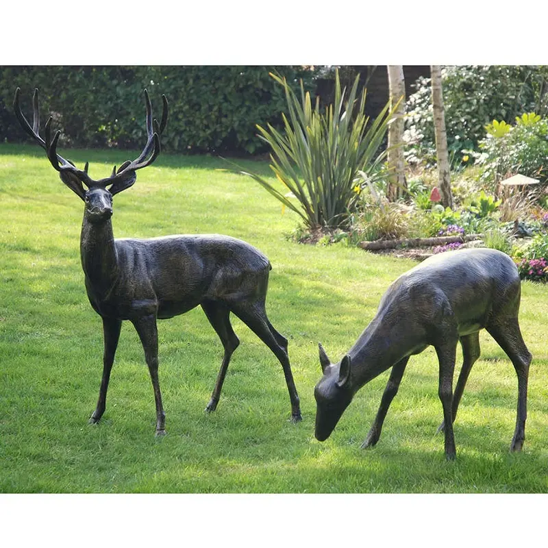 Patung hewan dekorasi taman dan taman ukuran hidup Modern patung rusa kutub perunggu cor patung