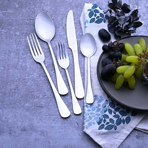 Ensemble de couteaux à dîner élégants en acier inoxydable, collection de couverts raffinés - Product Image 5