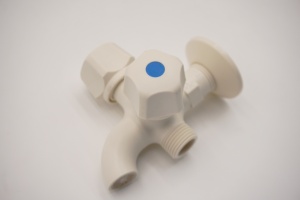 Grifo de Agua Fría para Baño Moderno y Ecológico de POM, Acabado Blanco, Grifo Utilitario con Servicio de Marca Privada - Product Image 4