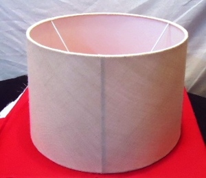 Abat-jour cylindrique en tissu fait main, design moderne, accessoire de lampe avec structure en fil de fer, douilles E27, en tissu de coton et lin. - Product Image 2