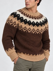Pull en laine d'alpaga à motif géométrique - Product Image 1