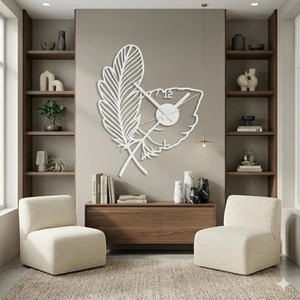 Horloge murale blanche en forme de feuille, idéale pour offrir en cadeau lors de fêtes de déménagement, mariages et occasions spéciales, fabriquée à la main en Inde - Product Image 2