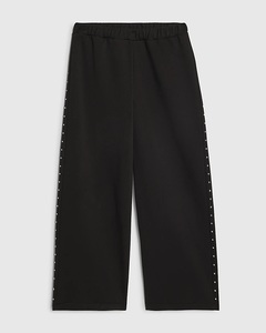Ensemble de survêtement respirant et extensible pour femme, uni, avec broderies latérales en strass et rayures, conçu par un créateur - Product Image 4